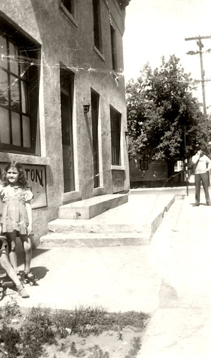 Rosemary and John Moran in front of the Carleton Tavern 